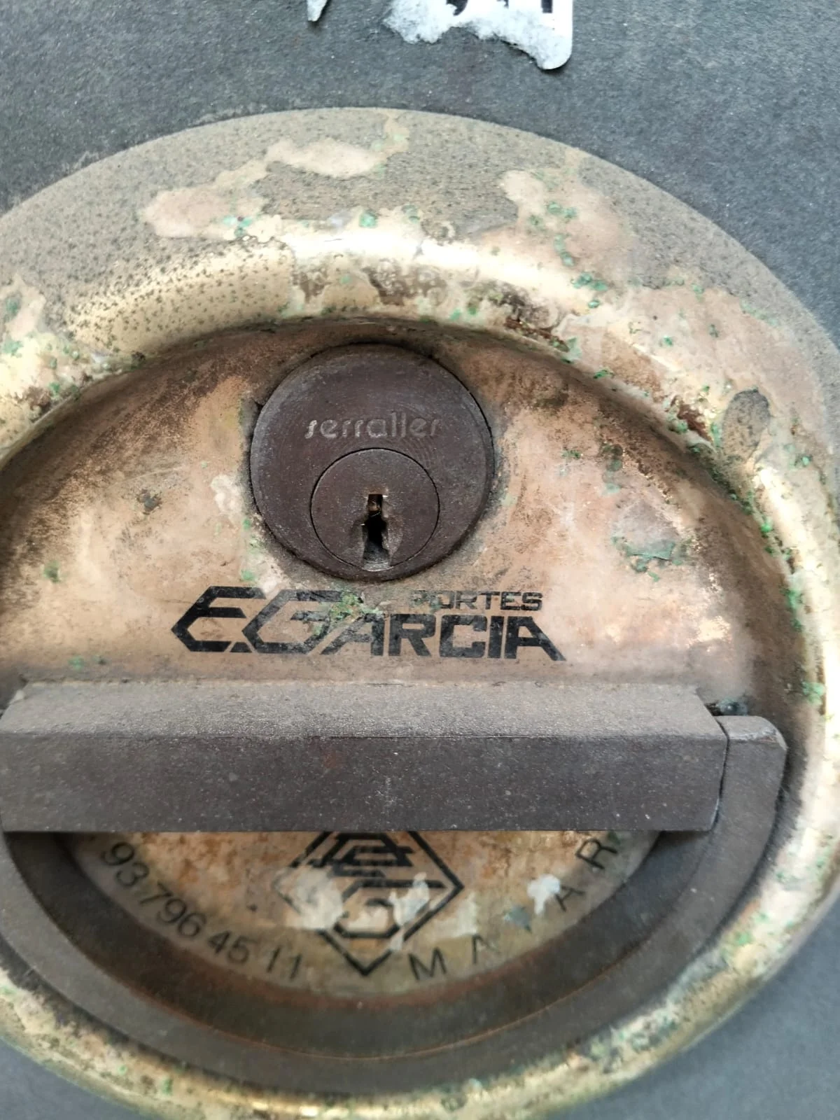 Trabajo profesional de cerrajería
